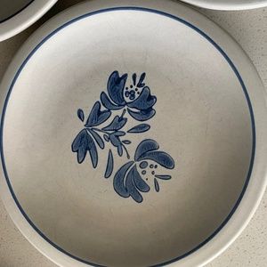 Final price! Pfaltzgraff Yorktowne Dinner Plate Pair